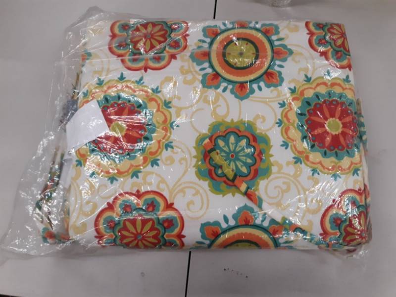 lot 8403 image: Pillow Perfect Fairington Seat Cushion (Set of 2)