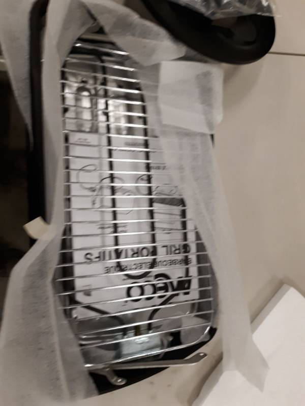 lot 8410 image: Americana Table Top Electric Barbecue Grill