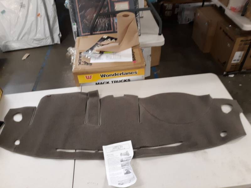 lot 8420 image: DashMat Original Dashboard Subaru Forester Premium Carpet