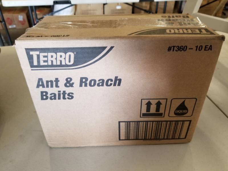 lot 8514 image: Ant and Roach Baits Box of 10