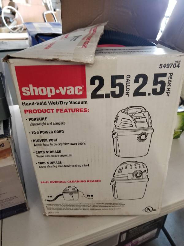 lot 8520 image: Slightly Used Shop-vac M549704 2.5-gallon 2.5 Peak Hp Wet Dry Shopvac Vacuum