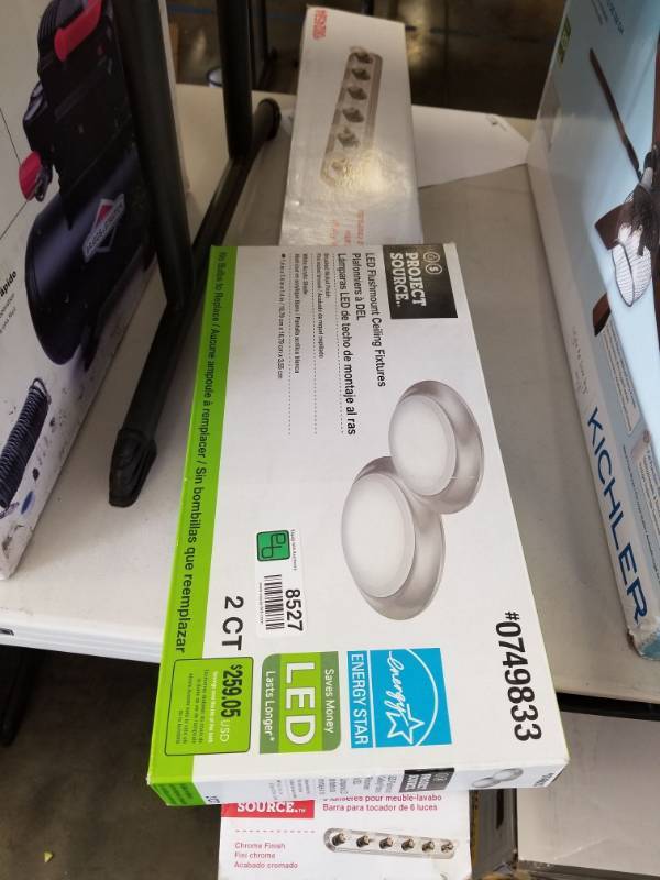 lot 8527 image: 2 Flushmount Ceiling Lights and 6 Light Vanity Bar