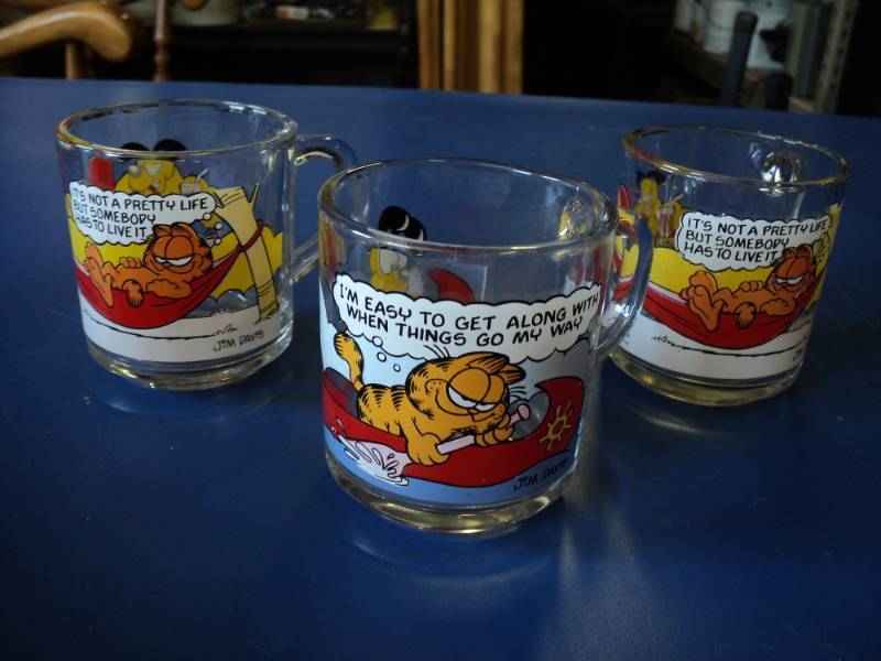 lot 8006 image: (3) ct lot 1978 Anchor Hocking Glass Garfield Mugs made  for McDonalds