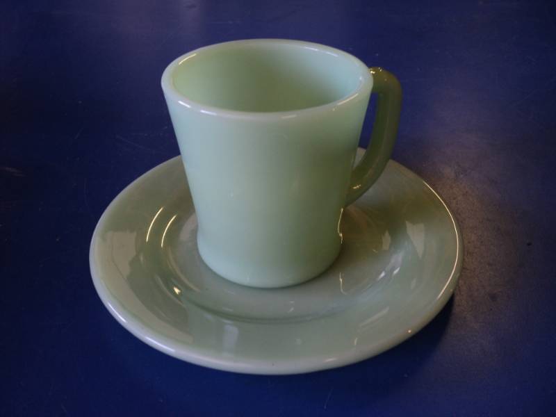 lot 8015 image: Vintage Fire King Jadeite Restaurant Ware Cup & Saucer, no chips noted