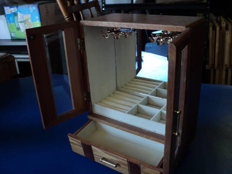 lot 8016 image: Unique Mini Jewelry Cabinet with Music Box, Unchained Melody