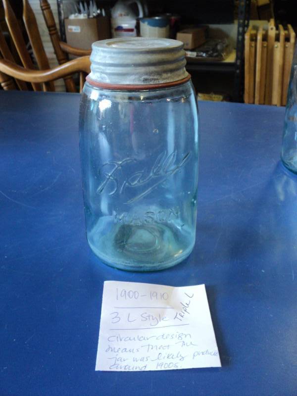 lot 8031 image: (1) Vintage Blue 3 L Ball Mason Jar circular design produced aaround 1900s