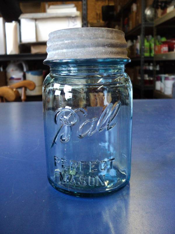 lot 8032 image: (1) Vintage Ball Mason Jar #9