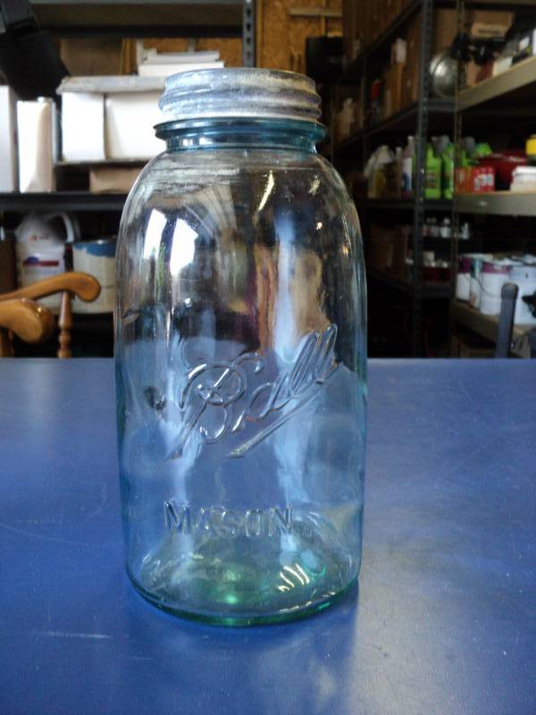 lot 8033 image: (1) Vintage Blue Ball Mason jar #2, 1919-1923
