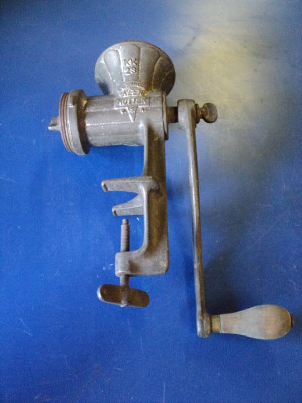 lot 8044 image: Vintage Keen Kutter KK 23Meat Grinder