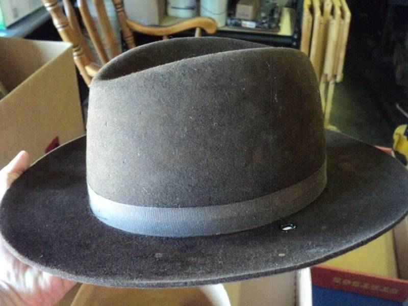 lot 8051 image: Stetson 5XXX Beaver Hat 7-18 brown