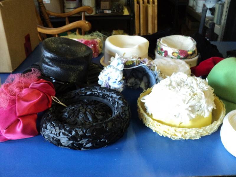 lot 8053 image: (15) ct lot Ladies hats, assortemtn of sizes, styles and colors