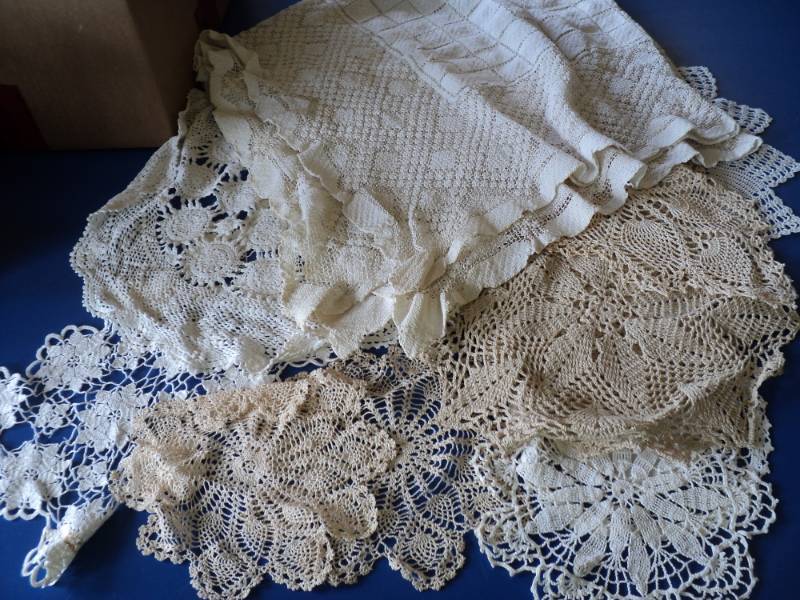 lot 8067 image: (9) ct mixed lot crochet doilies and table cloth, off white and Ecru, assortment of sizes and styles
