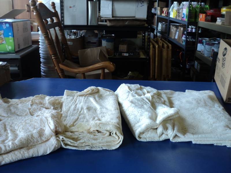 lot 8074 image: (4) ct. lot Vintage Lacey Table cloths, off white ivory, Great for receptions and bridal showers