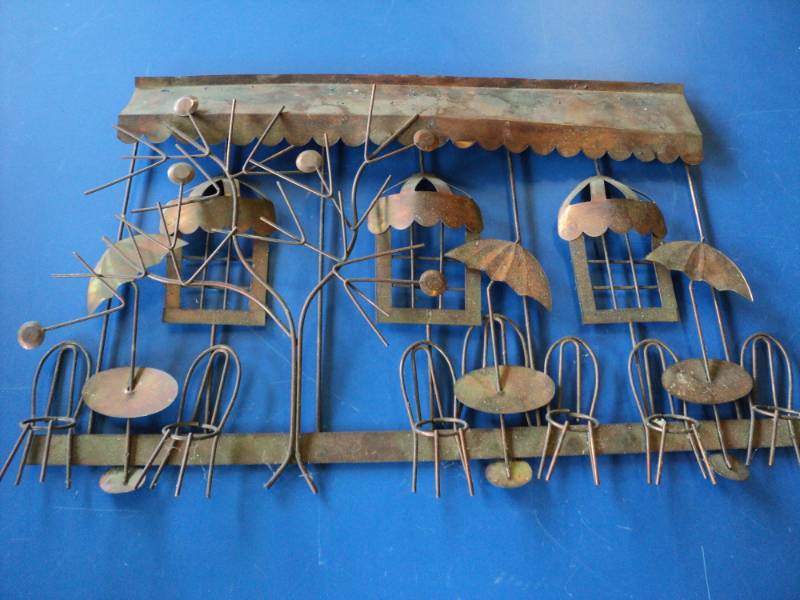 lot 8084 image: Metal Caf sculpture wall hanging, copper colored, 19 x 12