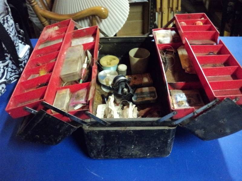 lot 8104 image: Metal Tackle box with fishing tackle
