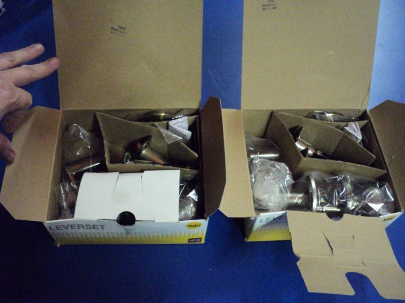 lot 8110 image: (2) ct lot Yale Lever Knob Entry door lock sets, sets are NOT keyed the same, complete
