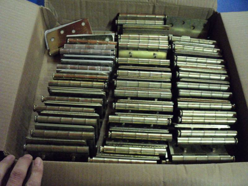 lot 8116 image: (73) ct mixed lot Therma Tru 4 Butt Hinges, unused