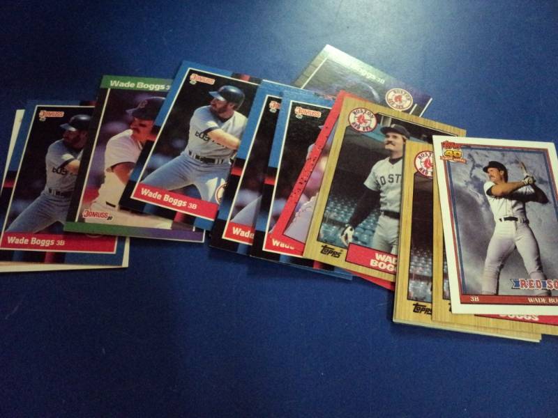 lot 8143 image: (25) ct mixed brand lot Wade Boggs Baseball Cards