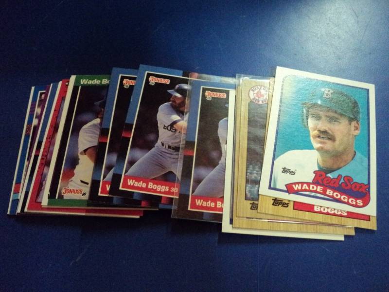 lot 8169 image: (25) ct mixed brand lot Wade Boggs Baseball Cards