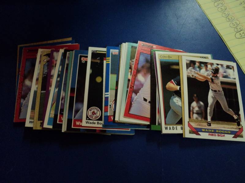 lot 8172 image: (50) ct mixed brand Lot Wade Boggs Baseball Cards