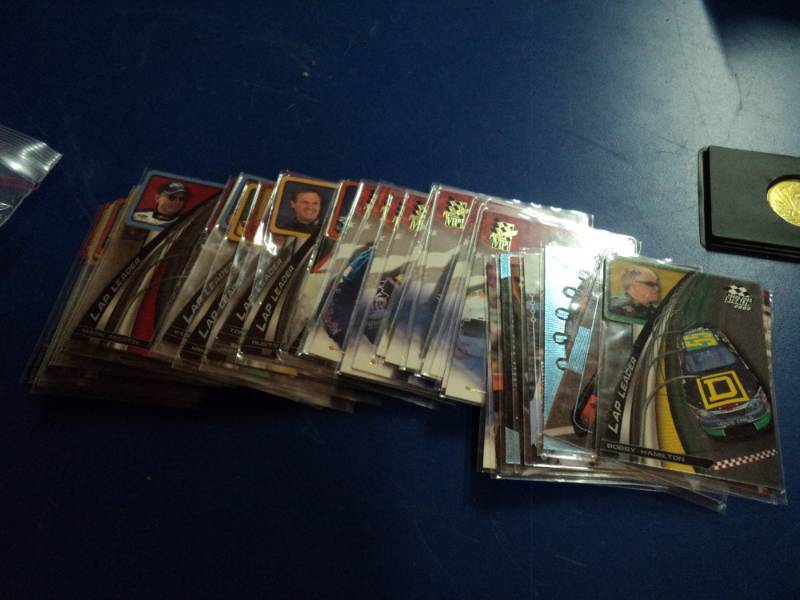 lot 8185 image: Full Set of Nascar VIP All Stars 2001