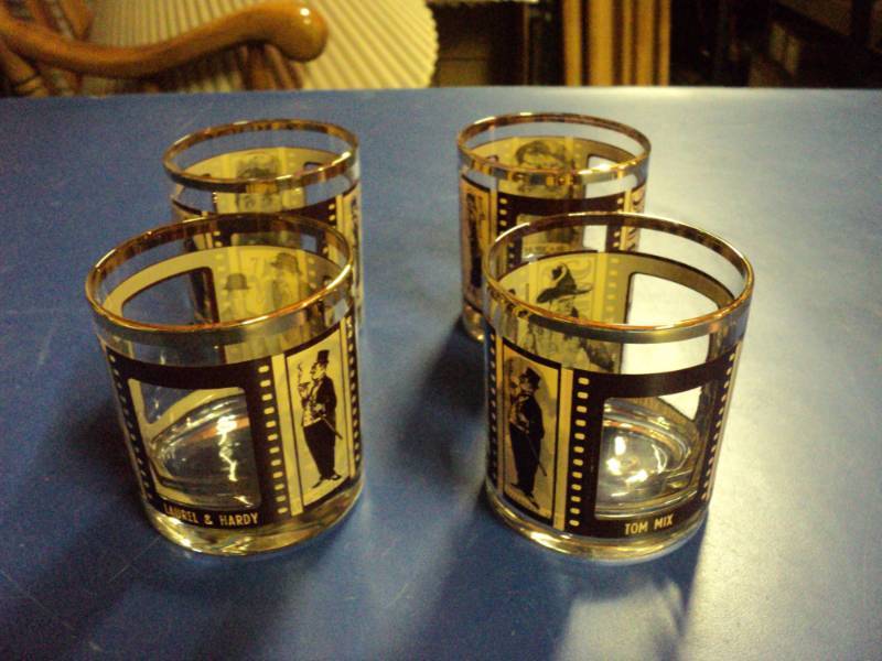lot 8191 image: (1) set of (4) Roaring Twenties Tumblers