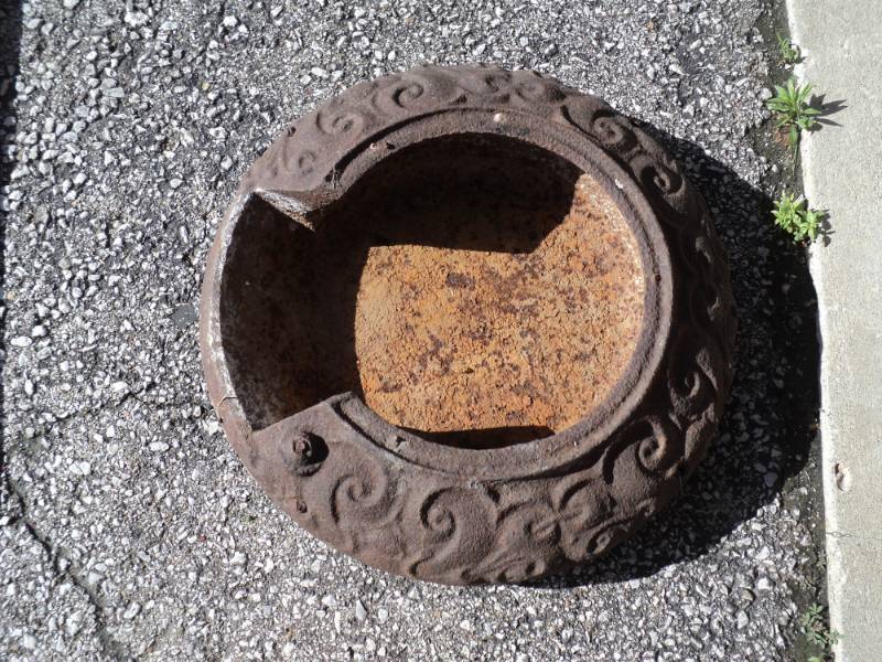 lot 8196 image: (1) Decorative Wrought iron Base, approx 22 diameter x 4 tall