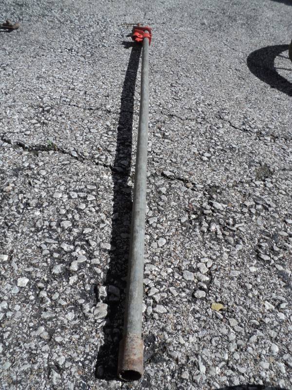 lot 8206 image: Pipe with Clamp 56 long