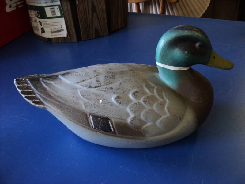 lot 8236 image: Vintage Duck Decoy, General moulding St. Louis, Mo
