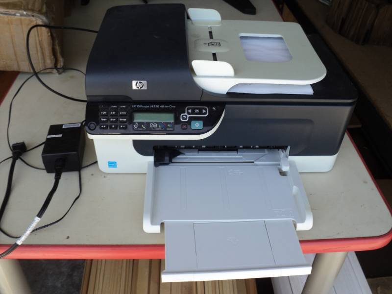 lot 8239 image: HP Office jet J4550 All-In-One, Copier, Printer, Fax, Includes disc, Tested, powers on