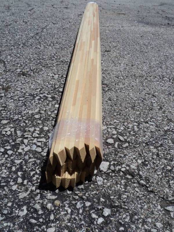 lot 8251 image: (1) bundle of Milled Parting Stop, natural, approx 1-14 x 38 x 81, (30) per bundle