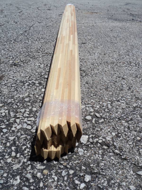lot 8253 image: (1) bundle of Milled Parting Stop, natural, approx 1-14 x 38 x 81, (30) per bundle