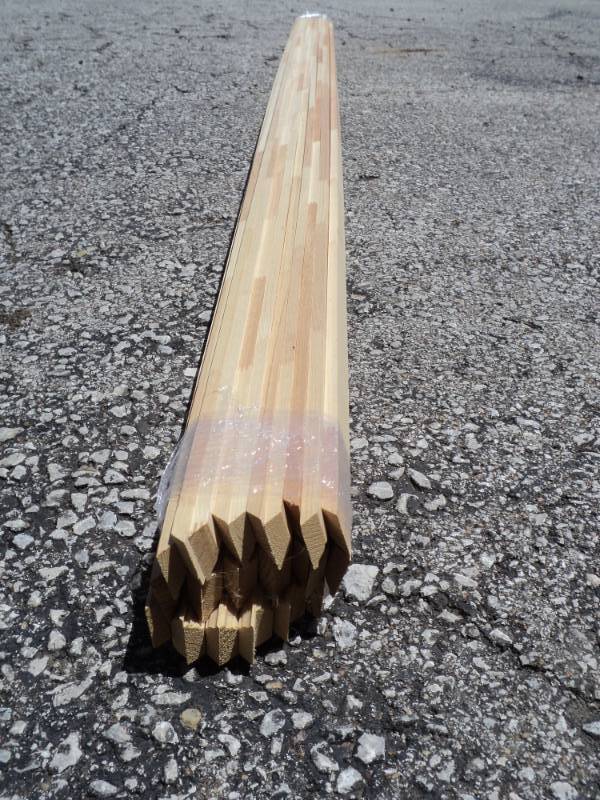 lot 8254 image: (1) bundle of Milled Parting Stop, natural, approx 1-14 x 38 x 81, (30) per bundle