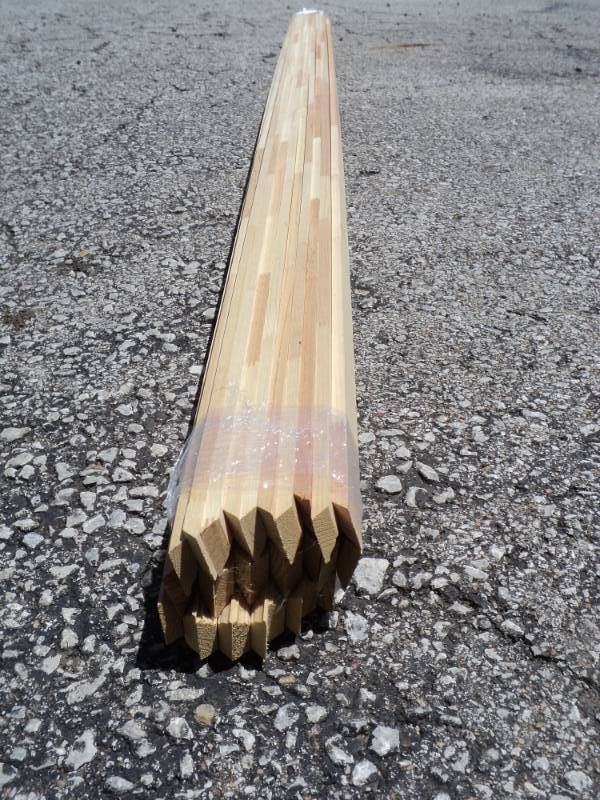 lot 8255 image: (1) bundle of Milled Parting Stop, natural, approx 1-14 x 38 x 81, (30) per bundle