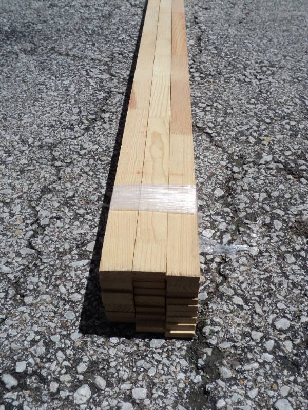 lot 8259 image: (1) bundle of Un-milled Parting stop, natural, 1-14 x 38 x 81, (30) per bundle