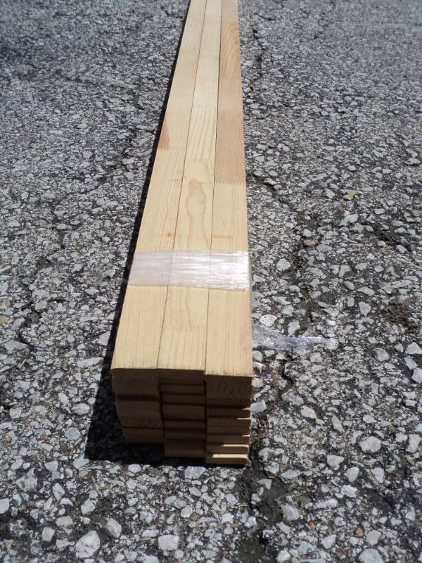 lot 8262 image: (1) bundle of Un-milled Parting stop, natural, 1-14 x 38 x 81, (30) per bundle