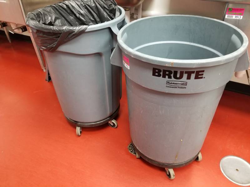 lot 9930 image: 2 Brute Commerical Trash Cans On Wheels