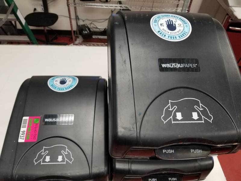 lot 9937 image: 3 Automatic Paper Towel Dispensers