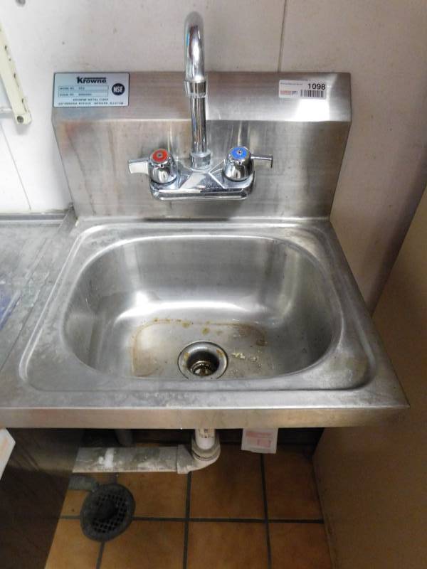 lot 1098 image: Stainless Steel Handwashing Sink