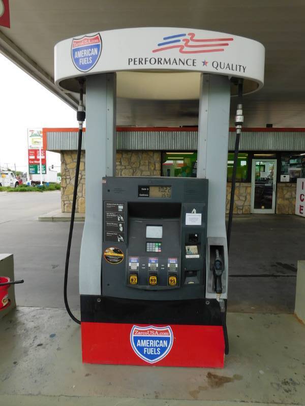 lot 1139 image: Wayne Gas Pump