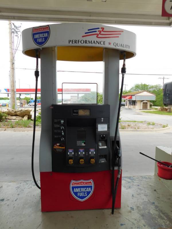 lot 1136 image: Wayne Gas Pump