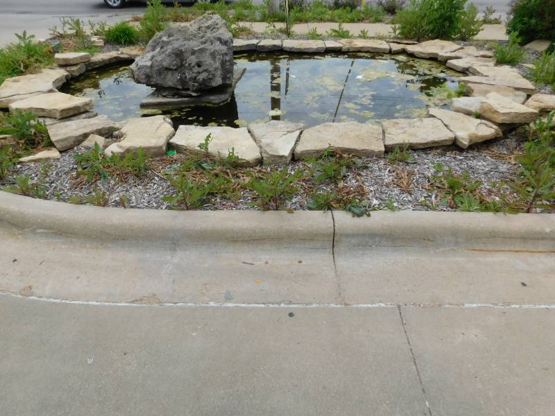 lot 1142 image: Water Fountain