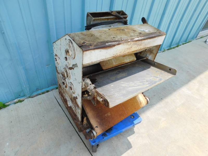 lot 2027 image: Dough Sheeter