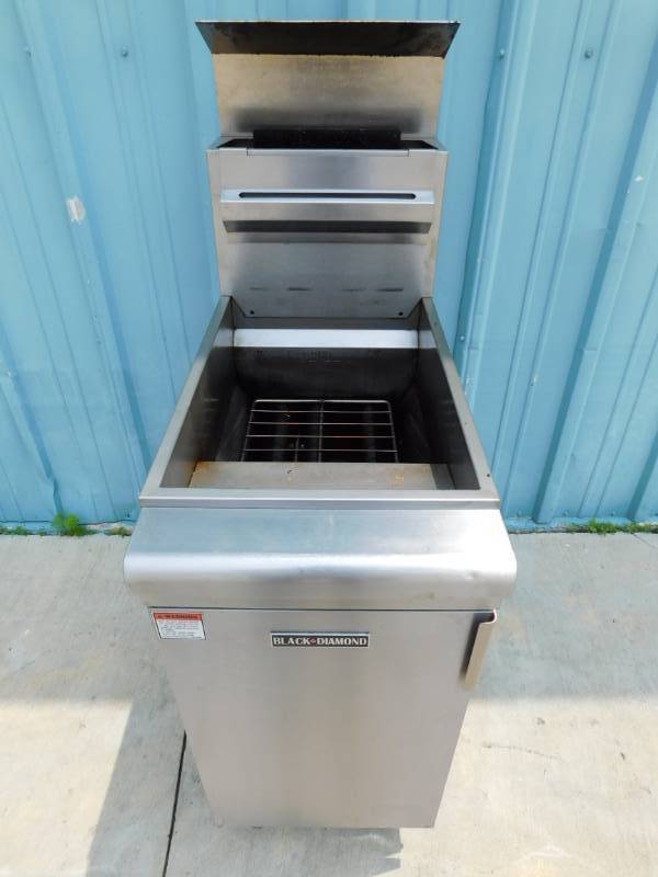 lot 2028 image: Black Diamond Single Bay Fryer