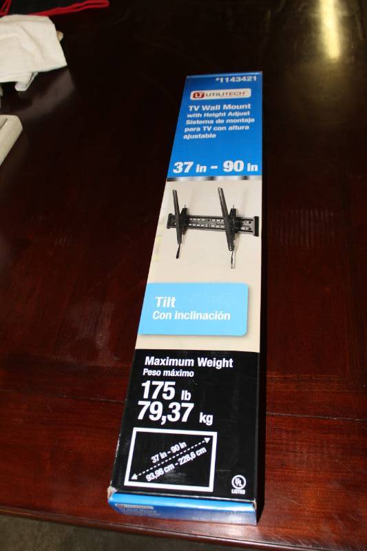 lot 1105 image: UtiliTech TV Wall Mount  37-90 1143421
