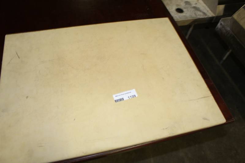 lot 1109 image: Cutting Board