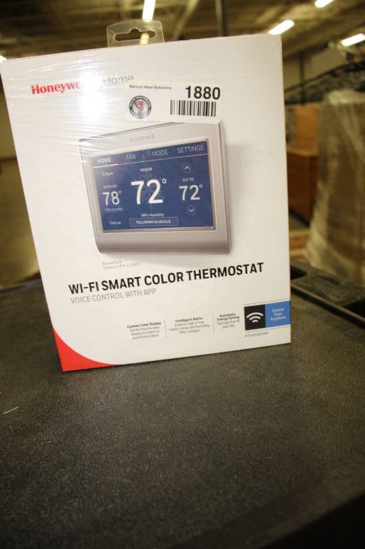 lot 1880 image: Honeywell Wi-Fi Smart Color Thermostat