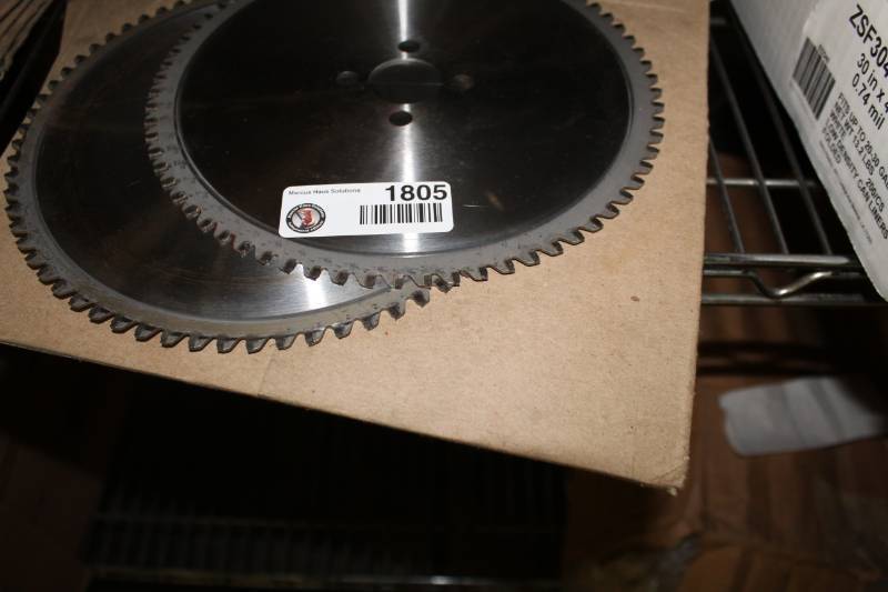 lot 1805 image: 10- Saw Blades