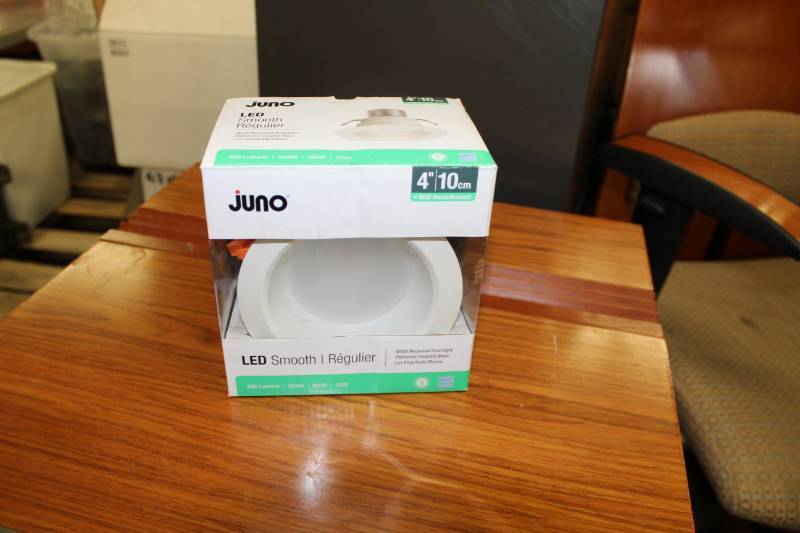 lot 1029 image: Juno Recessed Downlight 4 LED Retrofit Baffle Trim 3500K, 90 CRI, 650 Lumens, White Finish - New