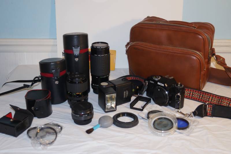 lot 1375 image: XR 7 Ricoh Camera with multiple accessories and bag-See pics for everything that comes with it-very nice 